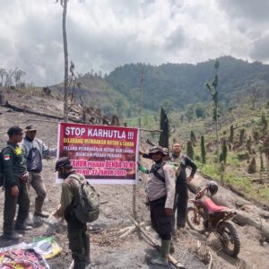 *Musim Kemarau, Polres Jember Perkuat Patroli Kawasan Hutan Cegah Karhutla*