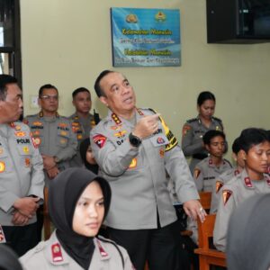 *Wakapolri Dorong Sepolwan Naik Level: Cara Belajar Berubah, Polwan Disiapkan Hadapi Tantangan Modern*