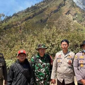 *Polresta Banyuwangi dan Tim Gabungan Perketat Pemantauan Cegah Karhutla Bondowoso Meluas ke Gunung Rante*