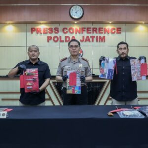 *Polda Jatim Ungkap Kasus Ganjal ATM Antarprovinsi, Lima Tersangka Diamankan*