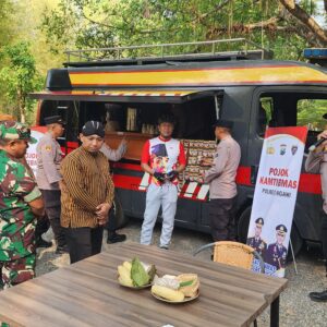 *Sinergi Tanpa Sekat, Polres Ngawi Gelar Pojok Kamtibmas Bersama Warga*