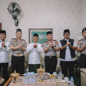 *Perkuat Sinergi Kamtibmas, Kapolda Jatim Silaturahmi dengan Sejumlah Ulama di Kediri*
