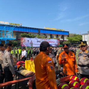 *Hadapi Kemarau Panjang, Polresta Tuban bersama Instansi Lintas Sektoral Siaga Bencana Karhutla*